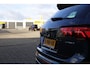 Volkswagen Tiguan 1.4 TSI eHybrid R-Line Plug in hybride*VW Fabrieksgarantie t/m04-2027*Perfect Onderh.*Elek. Trekhaak/IQ Drive/IQ Light/ACC/360 Camera/Dodehoek/Apple Carplay-Android/Digi. Cockpit/Stoelverw.V+A/Stuurverw./Half Leder/Parkeersens.V+A/19 inch LM*