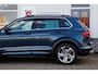 Volkswagen Tiguan 1.4 TSI eHybrid R-Line Plug in hybride*VW Fabrieksgarantie t/m04-2027*Perfect Onderh.*Elek. Trekhaak/IQ Drive/IQ Light/ACC/360 Camera/Dodehoek/Apple Carplay-Android/Digi. Cockpit/Stoelverw.V+A/Stuurverw./Half Leder/Parkeersens.V+A/19 inch LM*