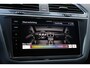 Volkswagen Tiguan 1.4 TSI eHybrid R-Line Plug in hybride*VW Fabrieksgarantie t/m04-2027*Perfect Onderh.*Elek. Trekhaak/IQ Drive/IQ Light/ACC/360 Camera/Dodehoek/Apple Carplay-Android/Digi. Cockpit/Stoelverw.V+A/Stuurverw./Half Leder/Parkeersens.V+A/19 inch LM*