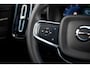 Volvo EX40 Single Motor 70 kWh Plus Black Edition | Pixel LED koplampen | Elektrische stoelverstelling | Warmtepomp | 360 camera | Harman Kardon audio | Stoel- en stuurwielverwarming | LED mistlampen | Getint glas |