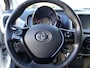 Toyota Aygo 1.0 VVT-i x-play Airco, achteruitrijcamera, elektrische ramen, centrale vergrendeling, telefoonbereiding, enz.