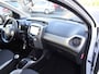 Toyota Aygo 1.0 VVT-i x-play Airco, achteruitrijcamera, elektrische ramen, centrale vergrendeling, telefoonbereiding, enz.