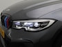 BMW 3-Serie 330e High Executive M-Pakket | Automaat | Lederen Bekleding | Apple Carplay/Android Auto | Parkeersensoren | Stoelverwarming |