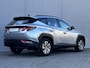 Hyundai Tucson 1.6 T-GDI HEV i-Motion Automaat / Fabrieksgarantie tot 02-2028 **/ Dealer onderhouden / 1.650kg trekgewicht / Navigatie / Achteruitrijcamera / Apple Carplay Android / 17" LM wielen /