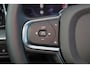 Volvo XC60 T6 Recharge AWD Core Bright - Panorama/schuifdak - IntelliSafe Assist & Surround - Adaptieve LED koplampen - Parkeercamera achter - Verwarmde voorstoelen, stuur & achterbank - Parkeersensoren voor & achter - Draadloze tel. lader - 18' LMV