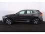 Volvo XC60 T6 Recharge AWD Core Bright - Panorama/schuifdak - IntelliSafe Assist & Surround - Adaptieve LED koplampen - Parkeercamera achter - Verwarmde voorstoelen, stuur & achterbank - Parkeersensoren voor & achter - Draadloze tel. lader - 18' LMV