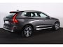 Volvo XC60 T6 Recharge AWD Core Bright - Panorama/schuifdak - IntelliSafe Assist & Surround - Adaptieve LED koplampen - Parkeercamera achter - Verwarmde voorstoelen, stuur & achterbank - Parkeersensoren voor & achter - Draadloze tel. lader - 18' LMV