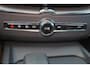 Volvo XC60 T6 Recharge AWD Core Bright - Panorama/schuifdak - IntelliSafe Assist & Surround - Adaptieve LED koplampen - Parkeercamera achter - Verwarmde voorstoelen, stuur & achterbank - Parkeersensoren voor & achter - Draadloze tel. lader - 18' LMV