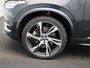 Volvo XC90 2.0 T8 Recharge AWD Inscription Exclusive | Automaat | Luchtvering | Adaptieve Cruise Stop&Go | Navigatie |  Head-up Display | 360° Camera | Panoramadak | Nappa Leder | Massage Stoelen | Stoelventilatie | Keyless Entry | Apple CarPlay | Premium Audio | 4-Zone Climate | Dodehoek Detectie | Kruisend Verkeer Detectie | Uitwijkassistent | LED Koplampen | Parkeersensoren | Elektrische Achterklep | Sfeerverlichting | 22' R-Design Lichtmetalen Velgen | WiFi Voorbereiding |