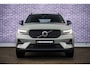 Volvo XC40 2.0 B4 Plus Dark | Trekhaak | Adaptive Cruise Control | Dode hoek detectie BLIS | Harman/Kardon audio | Elektrische stoelverstelling | Stoel- en stuurverwarming | Verwarmde Voorruit |