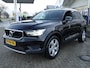 Volvo XC40 2.0 T4 Momentum TREKH. | NAVI | LMV | CRUISE | PDC