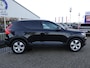 Volvo XC40 2.0 T4 Momentum TREKH. | NAVI | LMV | CRUISE | PDC