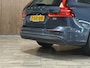 Volvo V60 B3 Essential Edition | Trekhaak | All Season Banden | Adaptieve Cruise Control | Stoelverwarming voor+achter | Stuurwielverwarming | Google Infotainment | Pilot Assist | BLIS Dode Hoek Detectie | Parkeercamera | Parkeersensoren voor+achter | Automatisch d
