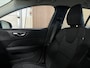 Volvo V60 B3 Essential Edition | Trekhaak | All Season Banden | Adaptieve Cruise Control | Stoelverwarming voor+achter | Stuurwielverwarming | Google Infotainment | Pilot Assist | BLIS Dode Hoek Detectie | Parkeercamera | Parkeersensoren voor+achter | Automatisch d