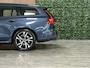 Volvo V60 B3 Essential Edition | Trekhaak | All Season Banden | Adaptieve Cruise Control | Stoelverwarming voor+achter | Stuurwielverwarming | Google Infotainment | Pilot Assist | BLIS Dode Hoek Detectie | Parkeercamera | Parkeersensoren voor+achter | Automatisch d