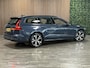 Volvo V60 B3 Essential Edition | Trekhaak | All Season Banden | Adaptieve Cruise Control | Stoelverwarming voor+achter | Stuurwielverwarming | Google Infotainment | Pilot Assist | BLIS Dode Hoek Detectie | Parkeercamera | Parkeersensoren voor+achter | Automatisch d