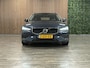 Volvo V60 B3 Essential Edition | Trekhaak | All Season Banden | Adaptieve Cruise Control | Stoelverwarming voor+achter | Stuurwielverwarming | Google Infotainment | Pilot Assist | BLIS Dode Hoek Detectie | Parkeercamera | Parkeersensoren voor+achter | Automatisch d
