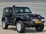 Jeep Wrangler 2.8 CRD 200PK Sport Handgeschakeld | Lier 13000 lbs (6.5 t) | Airco | Trekhaak | JW Speaker LED koplampen | Soft top | Winterbanden set | NL Auto