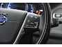 Volvo XC60 T5 R-Design| Panoramadak | Camera | Trekhaak | Stoelverwarming | Leer | Bluetooth | Elektrische stoelen |