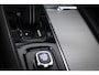 Volvo XC90 2.0 T8 Recharge AWD R-Design | STOELEN / LOUNGE- PACK | LUCHTVERING | PANORAMADAK | MASSAGE | STOELVENTILATIE | TREKHAAK | 22"