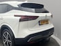 Nissan Qashqai 1.3 MHEV Tekna / Vaste Trekhaak 13-polig (Trekgewicht 1.400kg) / All Seasons / Panoramadak / HUD / Apple Carplay & Android Auto / Keyless Entry & Start / Navigatie full map / 360° Camera / Adaptieve Cruise Control / Climate Control / Elektrisch Verstelbare Bestuurdersstoel / Elektrische Achterklep