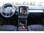 Volvo XC40 T2 Automaat Momentum Business | Trekhaak | Adapt. Cruise | Verw. Stoel & stuurwiel | Camera | DAB