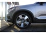 Volvo XC40 T2 Automaat Momentum Business | Trekhaak | Adapt. Cruise | Verw. Stoel & stuurwiel | Camera | DAB