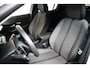 Peugeot 208 Hybrid 100 e-DCS6 Allure | Achterbank in delen neerklapbaar | Apple Carplay/Android Auto|telefoonintegratie premium | Armsteun voor