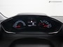 Peugeot 208 1.2 PureTech Sport 100pk (APPLE CARPLAY,LED VERLICHTING,CRUISE,CLIMATE,SPORTSTOELEN,PARELMOER,NIEUWE APK,TOPCONDITIE)