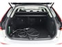 Volvo XC60 2.0 T8 Plug-in hybrid AWD Ultra Dark | Luchtvering | Massage | B&W audio | HUD | elek. Trekhaak | Stoelventi. | 360 camera |