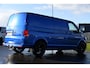 Volkswagen Transporter 2.0 TDI L2H1 Bulli Edition Adaptieve Cruise, Camera, Carplay, LED, Stoelverwarming, Trekhaak, Multimedia, 150pk, Automaat, Standkachel, Uniek!