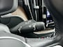 Volvo XC60 T8 Recharge Inscription | 20" | Luchtvering | Harman Kardon | Trekhaak | Panoramadak | Full LED | Stoel/stuurverwarming | Parkeerverwarming | Adaptieve Cruise | BLIS | Parkeercamera