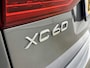 Volvo XC60 T8 Recharge Inscription | 20" | Luchtvering | Harman Kardon | Trekhaak | Panoramadak | Full LED | Stoel/stuurverwarming | Parkeerverwarming | Adaptieve Cruise | BLIS | Parkeercamera