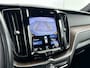 Volvo XC60 T8 Recharge Inscription | 20" | Luchtvering | Harman Kardon | Trekhaak | Panoramadak | Full LED | Stoel/stuurverwarming | Parkeerverwarming | Adaptieve Cruise | BLIS | Parkeercamera