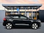 Volvo XC40 Single Motor Extended Range 82kWh Ultimate | 20" Allseason | Leder/Nubuck | Trekhaak | Getint glas | Panoramadak | Harman Kardon | 360 Camera | Elektr. verst. stoelen | Adaptieve cruise | BLIS | Keyless