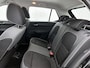Skoda Fabia 1.0 Ambition 95pk | Trekhaak | Airco | Navigatie via Apple Carplay/Android Auto | Parkeersensoren Achter | LED | Lichtmetalen Velgen 15" |