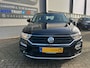 Volkswagen T-Roc 1.5 TSI 150PK Sport Clima,AdaptiveCruiseControl,Camera,AppleCarPlay,Stoel&StuurVerwarming,LaneAssist,PdcV&A,Usb,