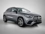 Mercedes-Benz GLA 180 Business Solution AMG | Nightpakket | Trekhaak | Smartphone Integratie | Panoramaschuifdak | Stoelverwarming | Multibeam LED | Keyless-Go comfortpakket |