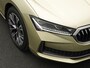 Skoda Superb Combi 1.5 TSI 204 pk DSG PHEV Laurin & Klement | Panoramadak | Trekhaak | Adaptieve onderstelregeling(DCC) | Leder | CANTON sound | Stoelventilatie | 18 inch