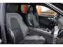 Volvo XC60 T6 Recharge AWD R-Design | Panoramadak | Stoelverwarming | Parkeercamera | BLIS | Pilot Assist | 21 Inch | Glossy Black | Keyless