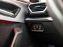 SEAT Leon 1.5 TSI FR Sport Automaat (SCHUIFDAK, APPLE CARPLAY, VIRTUAL COCKPIT, CAMERA, STOEL/STUURVERWARMING, GETINT GLAS, SPORTSTOELEN, KEYLESS, NIEUWE APK, NIEUWSTAAT)