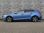 Volvo V40 2.0 T4 Business Sport | Trekhaak | Panoramadak | Lederen bekleding | Parkeersensoren voor + achter | Standkachel | Navigatie | Keyless | Volvo On Call | Stoelverwarming | Climate control | Getint glas |