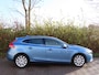 Volvo V40 2.0 T3 Momentum *152PK