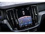 Volvo V60 2.0 T6 Plug-in hybrid AWD Plus Dark | Long range| Panorama dak | Adaptieve cruise control | Elektrisch verstelbare voorstoelen | Stoel/stuur verwarming |