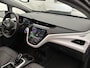 Opel Ampera-e EV Business executive 60 kWh 204 pk | Navigatie | Achteruitrijcamera | Parkeersensoren Voor en Achter | Lederen Bekleding | Voorstoelen Verwarmd | Xenon Koplampen | Keyless Entry/Start | Dodehoek Detectie | 17" Lichtmetalen Velgen | Apple Carplay/Android Auto |
