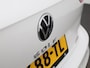 Volkswagen Golf Variant 1.5 eTSI R-Line | Automaat | Panoramadak | Stoel + Stuurverwarming | Sfeerverlichting | Camera | Navigatie |