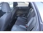 Volkswagen Polo 1.0 TSI 2x R-Line Automaat Navigatie/Virtual cockpit/Adaptive cruise control/Achteruitrijcamera/Parkeersensoren rondom/Apple carplay/Stoelverwarming/LED grill/IQ.light/Climate control/Draadloze telefoonlader/DAB/17''Lichtmetalen velgen.