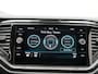 Volkswagen T-Roc 1.5 TSI Sport Panodak - Navi - Camera - Stoelverwarming - Side assist