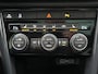 Volkswagen T-Roc 1.5 TSI Sport Panodak - Navi - Camera - Stoelverwarming - Side assist
