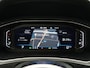 Volkswagen T-Roc 1.5 TSI Sport Automaat - Camera - Navi - LED
